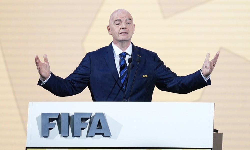 英媒盤點足壇歷史9對相互厭惡隊友：阿賈克斯時期伊布和範德法特、萊曼和卡恩在列.