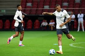 更是全队齐 更是全队齐